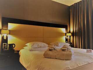 Отель Silver Hotel & Gokart Center Щецин Улучшенный двухместный номер с 1 кроватью-3